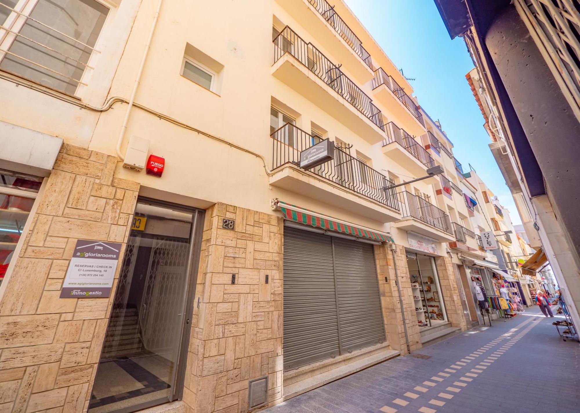 Agi Gloria Rooms Roses Exterior foto